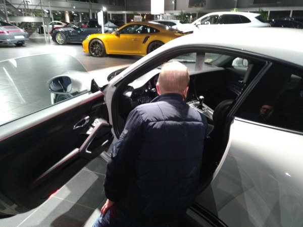 carrosserie eeckhout livraison porsche gt3 touring 2018 02 20 19 35 50